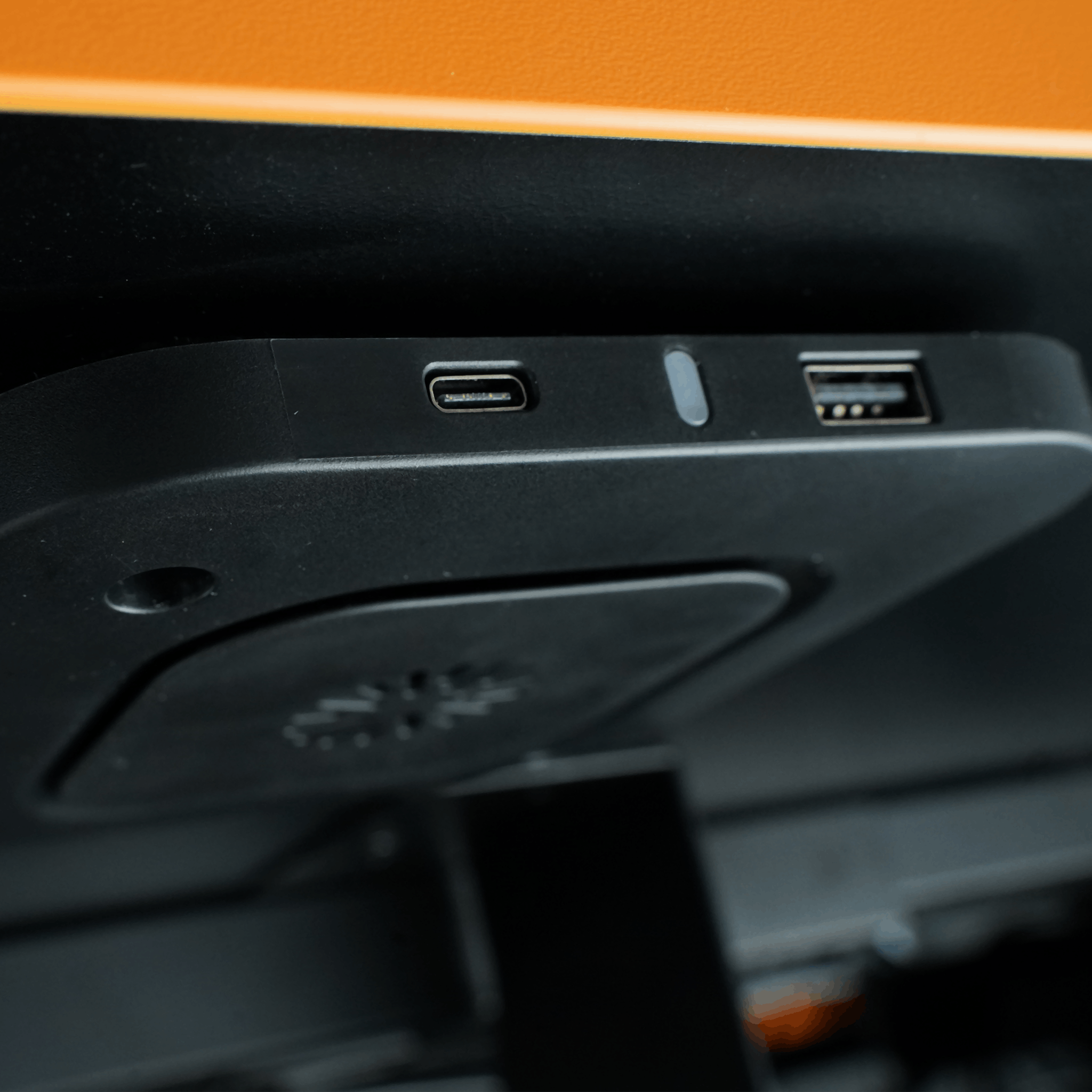 The LeetDesk induction charger also has 2 USB ports for charging via cable