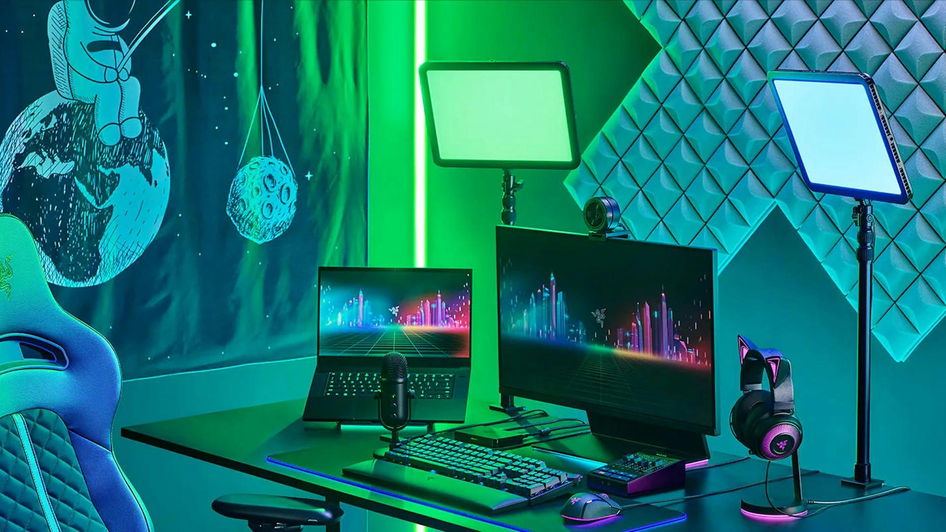 Grüne RGB Lichter erleuchten ein Streaming Setup