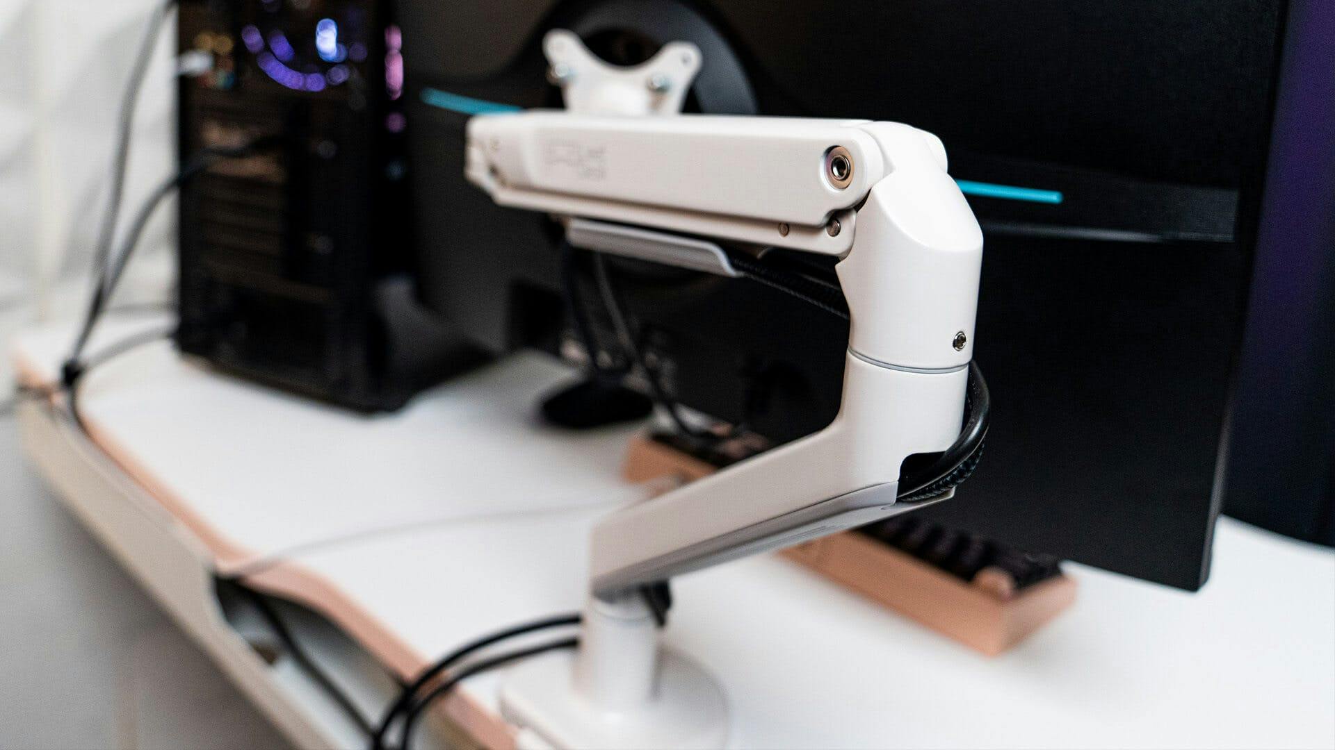 LeetDesk monitor arm for cable management